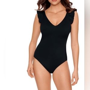 Nwt TIME & tru swimsuit sz s